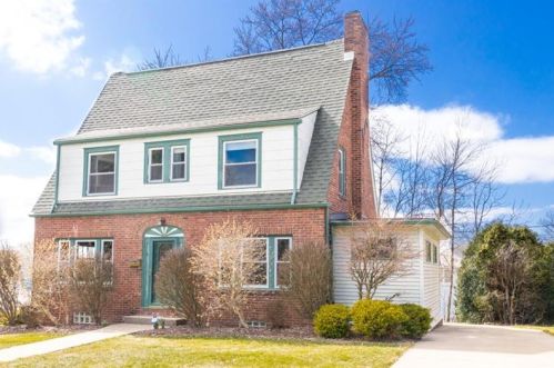 136 Spencer Ave, Hermitage, PA 16146-3119