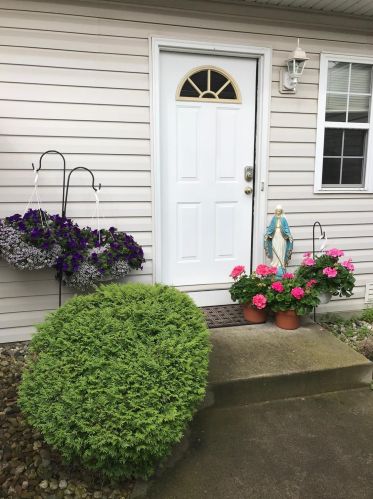 152 Mallard Pointe Dr, Valpo, IN 46385-7998