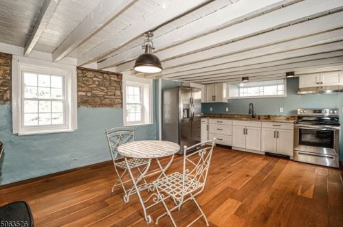 503 Cokesbury Rd, Annandale NJ  08801-2034 exterior