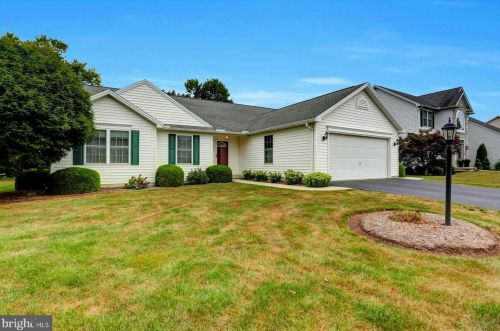 108 Coventry Dr, Carlisle, PA 17015-4506