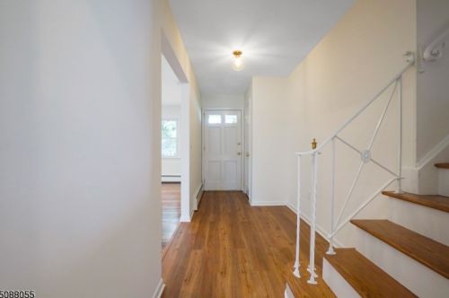 11 Winthrop Rd, Clark, NJ 07066-2318