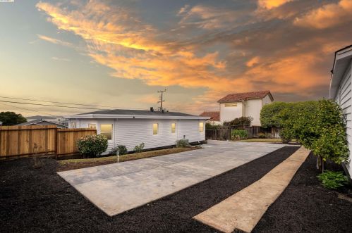 6549 Kensington Ave, Richmond CA  94805-1664 exterior