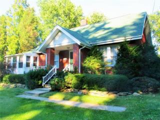 7751 Center St, Concord Township, OH 44060-6056