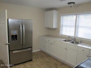 1501 Hogarth St, Beaufort, SC 29902-3726