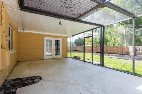 5476 Lk Le Clare Rd, Lutz FL  33558-8013 exterior