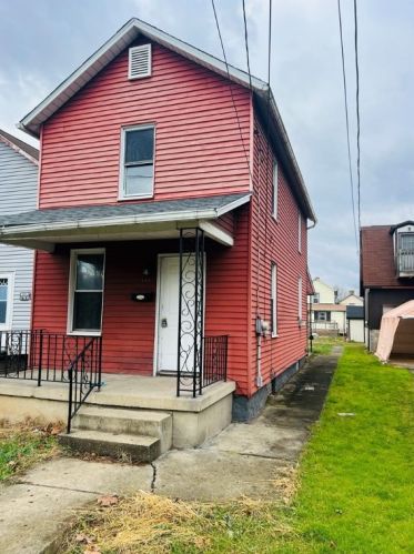 234 Wayne St, New Castle, PA 16102-1493
