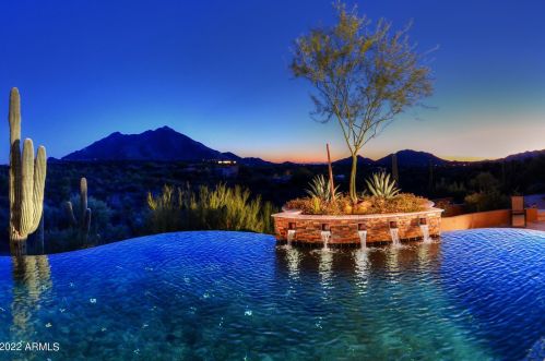 39201 School House Rd, Cave Creek, AZ 85331-8656