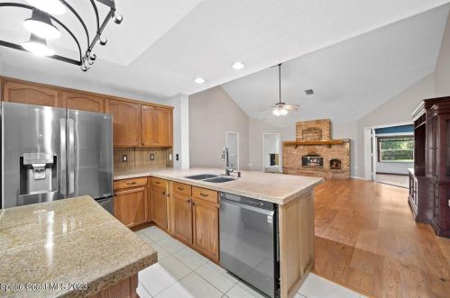 3381 Peroutka Ln, Cocoa FL 32927-3719 exterior