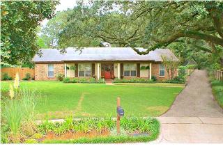 6120 Highland Woods Dr, Mobile, AL 36608-3300