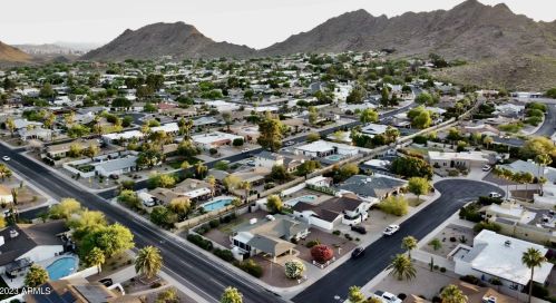 2549 Cochise Rd, Phoenix, AZ 85028-3726