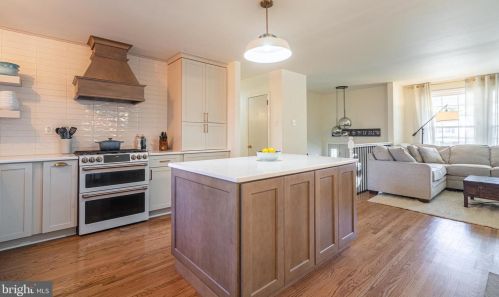 419 Hartford Dr, Riverton NJ  08077-4021 exterior