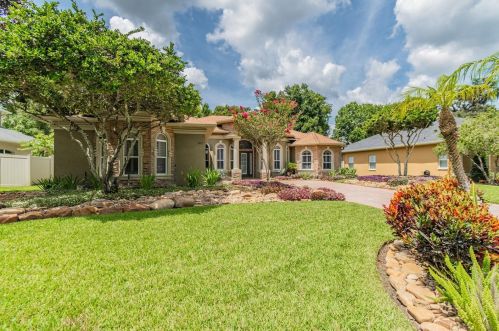 1827 Crooked Oak Ln, Lutz FL  33559-7407 exterior