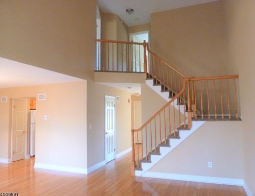 159 Aster Ct, White House Station, NJ 08889-2032