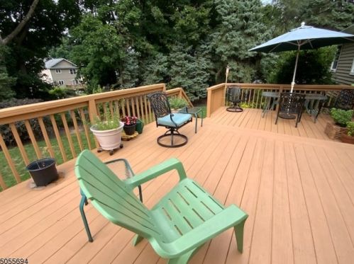 16 Dodd Ter, Verona NJ  07044-1718 exterior