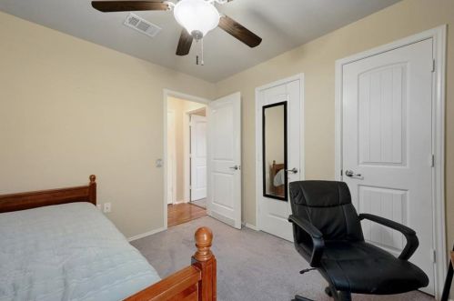 7104 Crestone Rd, Austin TX 78744-1772 exterior