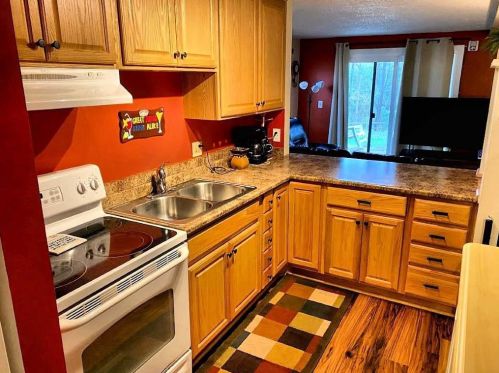 1 Fir Trl, Wisconsin Dells WI  53965-8848 exterior