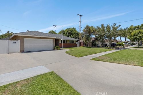 4244 Monroe St, Riverside, CA 92504-2910