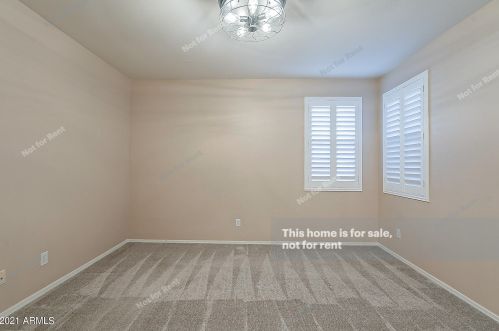 1377 Chestnut Ln, Gilbert AZ  85298-6844 exterior