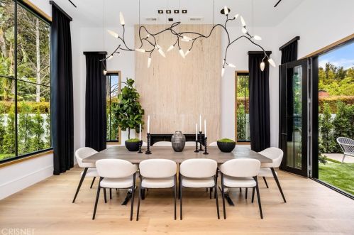 4508 Haskell Ave, Van Nuys CA  91436-3148 exterior