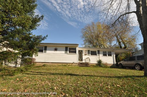 60 Cornell Dr, Hazlet, NJ 07730-2336