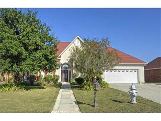 3813 Lake Providence Dr, Harvey, LA 70058-5180