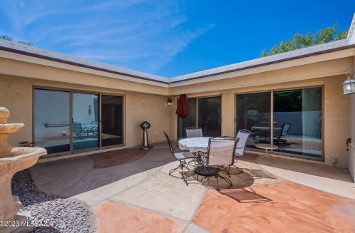 7204 Camino Vecino, Tucson AZ 85715-3418 exterior