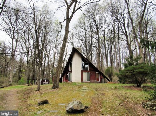 2530 Finn Rd, Perkiomenville, PA 18074-9549