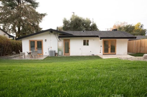 227 Altadena Dr, Altadena CA  91001-5106 exterior