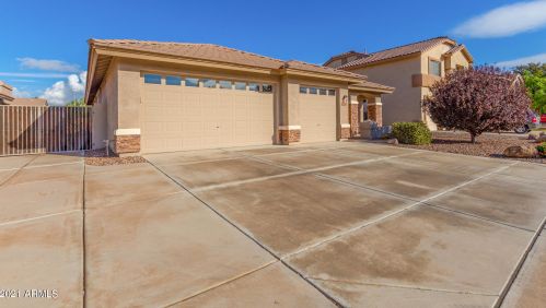 2748 Teakwood Pl, Chandler, AZ 85249-5514