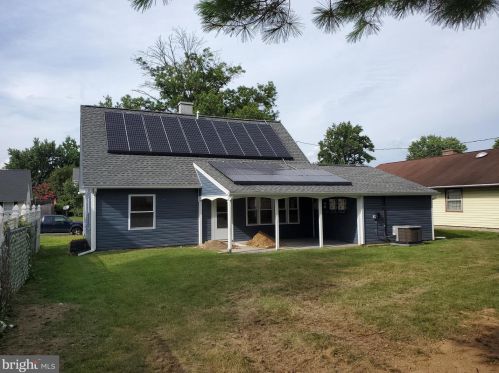 42 Bayberry Ln, Willingboro NJ  08046-1608 exterior