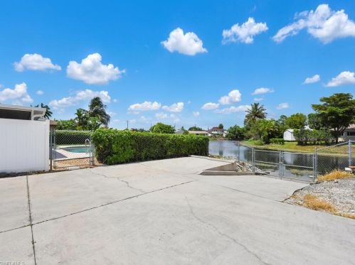 2990 52nd St, Naples, FL 34116-8012