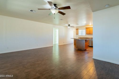 4220 16 Dr, Phoenix AZ  85015-1426 exterior
