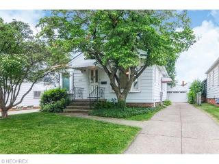 6602 Brownfield Dr, Cleveland, OH 44129-4014