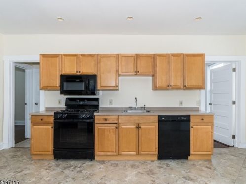 93 Bay St, Montclair NJ  07042-4863 exterior