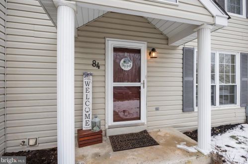 84 Village Dr, Collegeville, PA 19473-2331