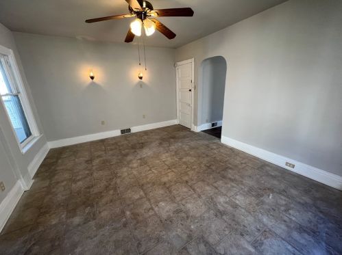 142 Maplewood Ave, Ambridge PA  15003-2110 exterior