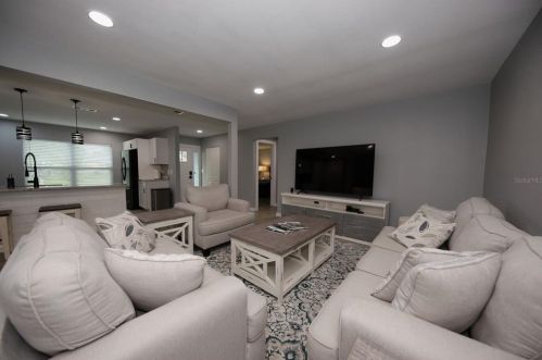 5604 102nd Ave, Pinellas Park FL  33782-3306 exterior