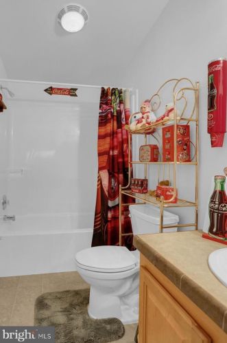 111 Allison Pl, Blandon PA  19510-9486 exterior