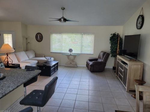 27552 Playa Del Rey Ln, Bonita Springs, FL 34135-3554
