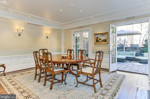 1400 34th St, Washington DC  20020-2304 exterior