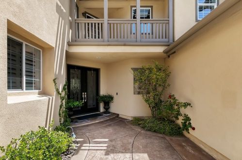 32862 Pine Cir, Temecula CA  92592-1369 exterior