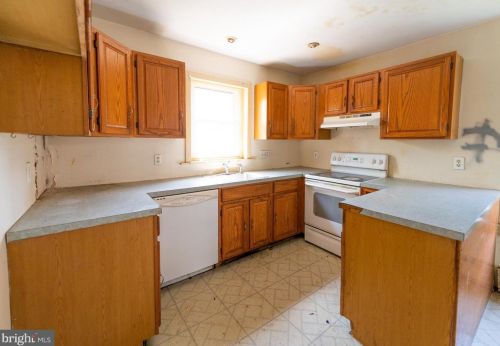 358 Walnut St, Pottstown, PA 19464-5637
