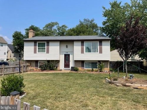 710 North St, Leesburg, VA 20176-2415