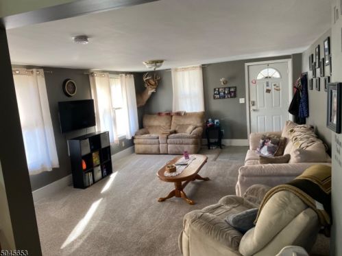 609 Water St, Belvidere, NJ 07823-1311