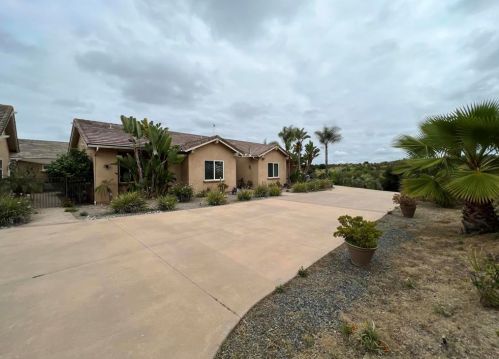 32183 Dos Ninas Rd, Bonsall, CA 92003-4302