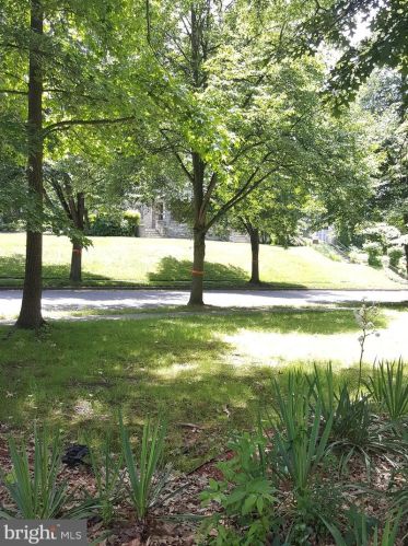 905 Stuyvesant Ave, Trenton, NJ 08618-4021