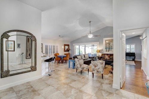 2516 La Cristal Cir, West Palm Beach, FL 33410-1450