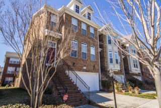 7826 Springs Village Ln, Charlotte, NC 28226-3350