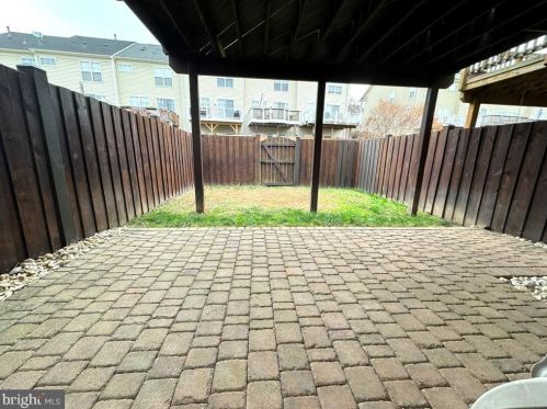 9283 Alvyn Lake Cir, Bristow VA  20136-6149 exterior