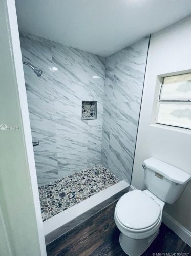 6441 19th St, Hollywood FL  33023-2116 exterior